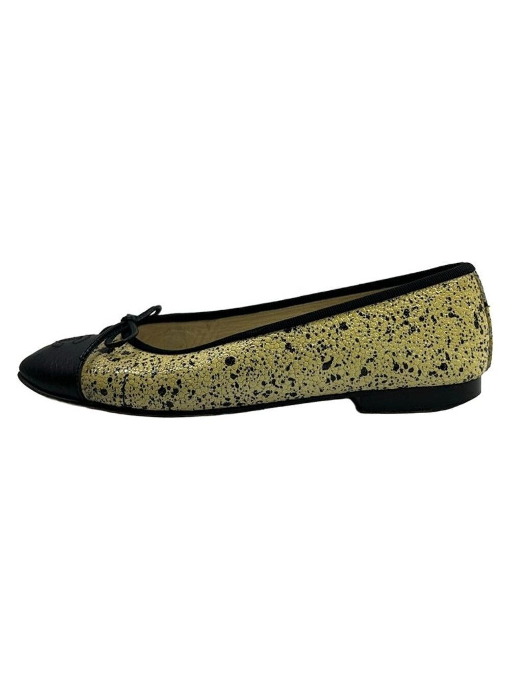 Chanel Flat Shoes Light Yellow Black CC Logo Ribbon Leather